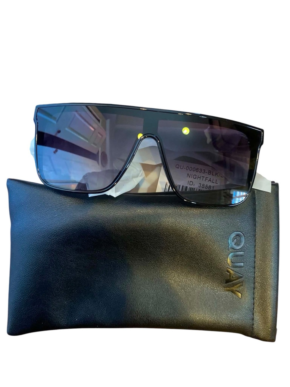 NWT Quay Sunglasses BLACK